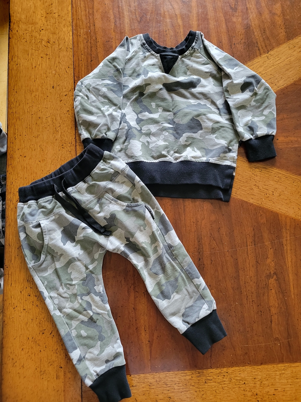 Little Bipsy Kids Camo Sweatpants & Joggers Set - Green Camo